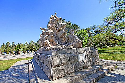 西满革命烈士陵园浮雕