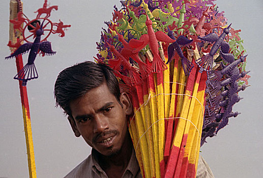 摊贩,一些,彩色,塑料制品,玩具,品种,售出,达卡,城市,节日,孟加拉