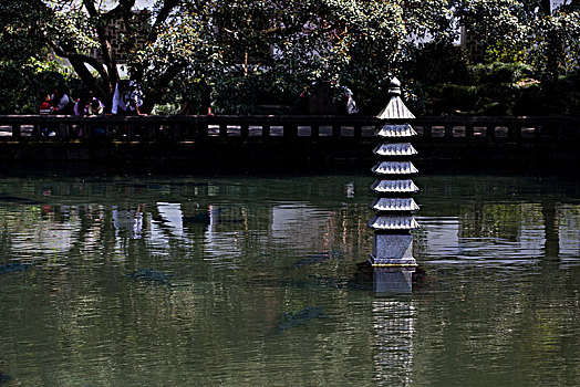 玉泉,青莲寺小石塔,杭州