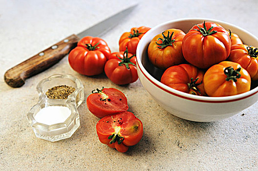 西红柿,切片,刀,盐,胡椒