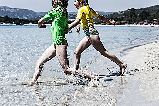 女孩,跑,晶莹,清水,海滩,科西嘉岛