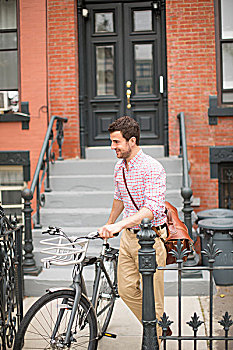 男人,推,自行车,室外,前门