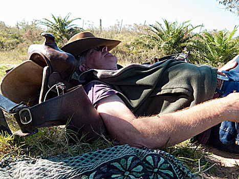 老人,躺,休息,马鞍,乌拉圭