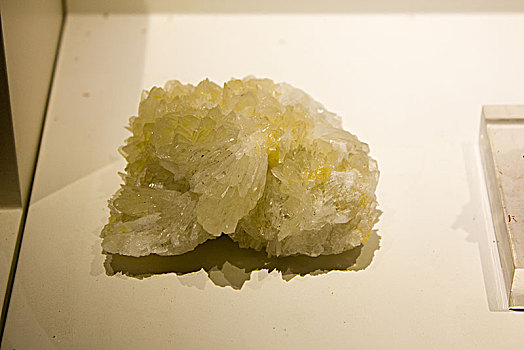 硬硼酸钙石矿