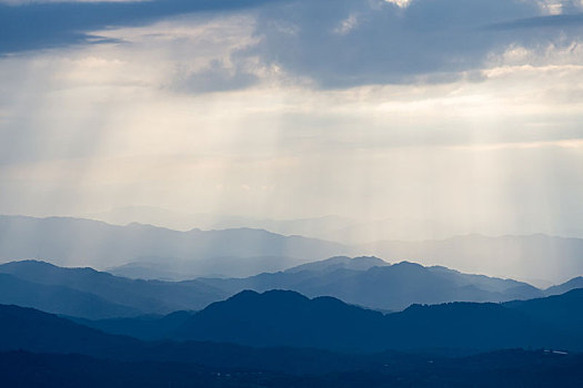 山,晚间