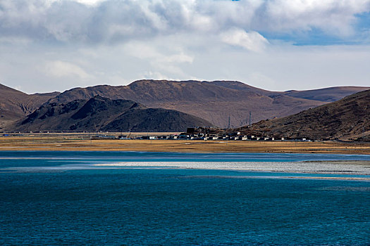 湖光山色