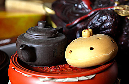 成都送仙桥古玩艺术城的茶壶