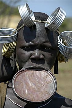 女人,莫西部落,盘子,嘴唇,金属,轮胎,头部,靠近,金卡,埃塞俄比亚,非洲