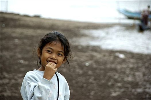 小女孩,岸边,湄公河,琅勃拉邦,老挝