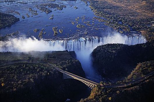 赞比亚,维多利亚瀑布,黄昏,吊桥