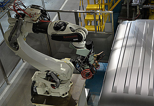 机器人生产新能源汽车