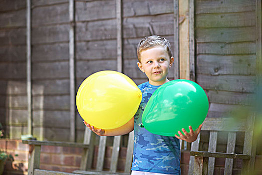 男孩,花园,拿着,气球