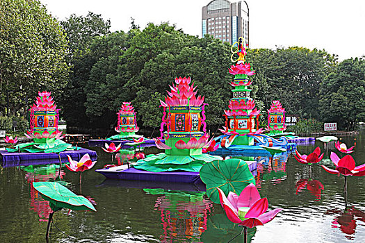 上海鲁迅公园2012上海国际灯会,宝莲灯