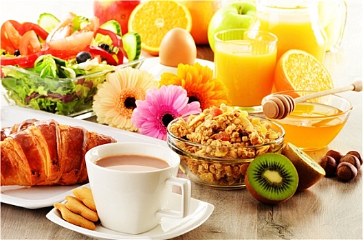 早餐,咖啡,果汁,牛角面包,沙拉,牛奶什锦早餐,蛋