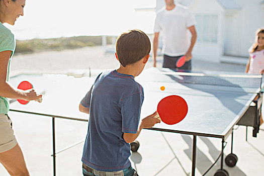 家庭,玩,乒乓球,一起,户外