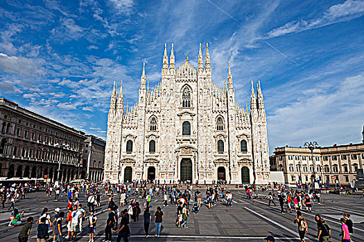 意大利米兰大教堂,duomo,piazza,del