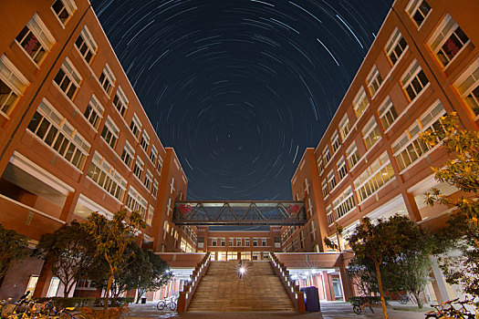 郑州大学星轨