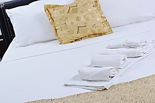白色,毛巾,床,豪华酒店,房间,黄色,枕头,背景