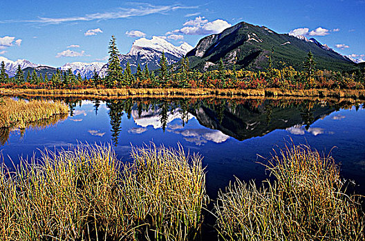 维米里翁湖,山,顶峰,班芙国家公园,艾伯塔省,加拿大