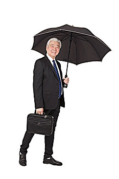 老年商务男士拿着公文包和雨伞