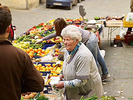 供应商,卖,蔬菜,村,农贸市场,附近相似的,托斯卡纳,意大利