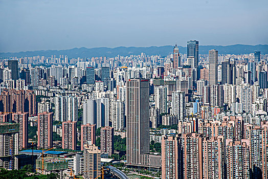2033年重庆市南岸区南山一棵观景平台上俯瞰重庆渝中区