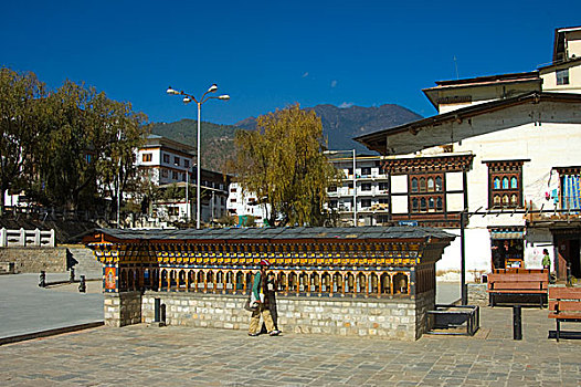 游客,祈祷,回旋,公众广场,廷布,不丹,十一月,2007年,首都,名字,围绕,山谷,地区,城市,城镇