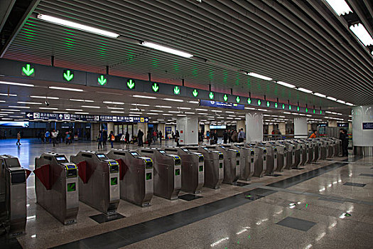 北京市地铁9号线西客站大厅