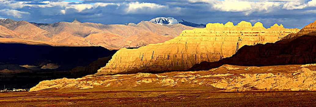 西藏阿里札达土林