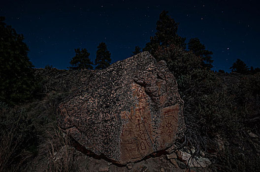 符号文字,花冈岩,漂石,夜晚,不列颠哥伦比亚省,加拿大