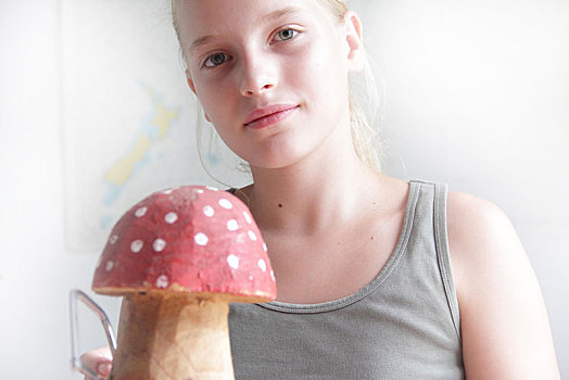 女孩,蘑菇,室外,木头