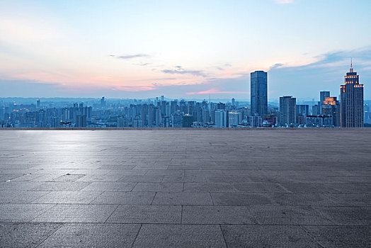 汽车广告背景,地板和重庆城市天际线