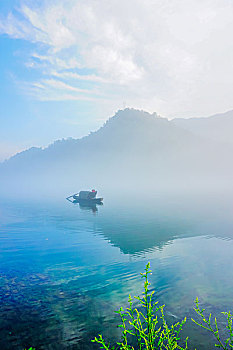 竹林岛,小东江,雾,水汽,气流,耶稣光,小船,撒网,捕捞