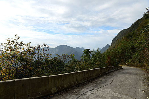 农村山区道路