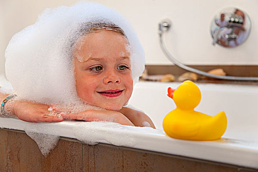 男孩,遮盖,泡泡,浴缸