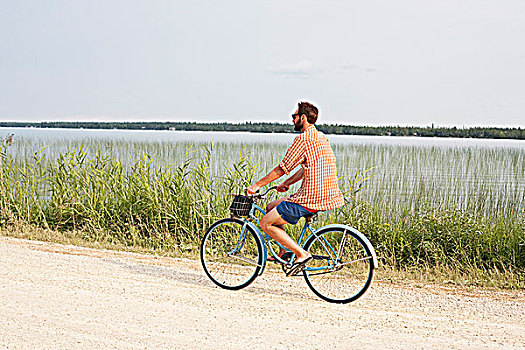 男人,骑,自行车,清水,湖,省立公园,曼尼托巴,加拿大