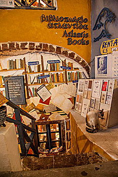 希腊圣托里尼伊亚岛屿民宿书店
