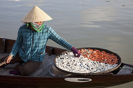 女性,摊贩,销售,干货食品,船,惠安,越南