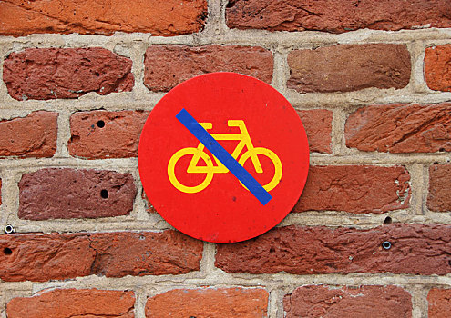 自行车,停放,标识,红色,瓷砖墙壁