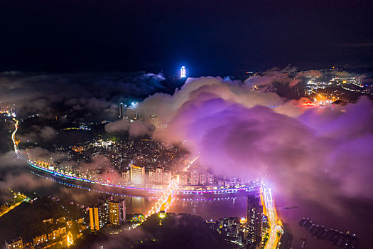 广西梧州,雨后云雾夜景如仙境