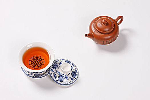 紫砂壶和盖碗茶
