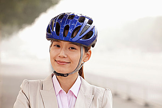 年轻,职业女性,通勤,自行车,北京,中国