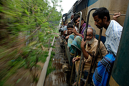 引擎,列车,危险,孟加拉,2008年