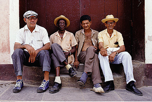 肖像,成人,坐,台阶,户外,哈瓦那,古巴