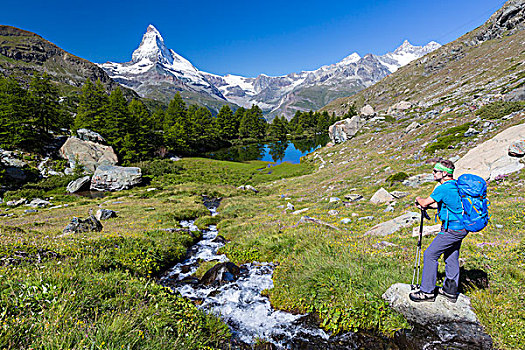 男人,远足,湖,马塔角,背影,策马特峰,瓦莱州,瑞士,欧洲