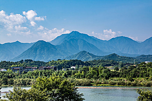 江西省鹰潭市龙虎山泸溪河流域自然景观