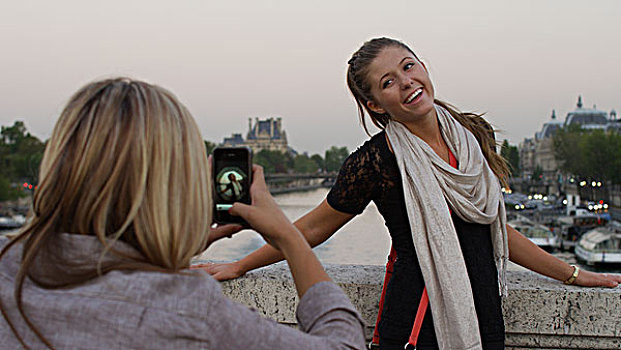女人,照相,朋友,桥,巴黎,法国