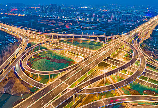 江苏省淮安市刚开通的内环高架快速路夜景