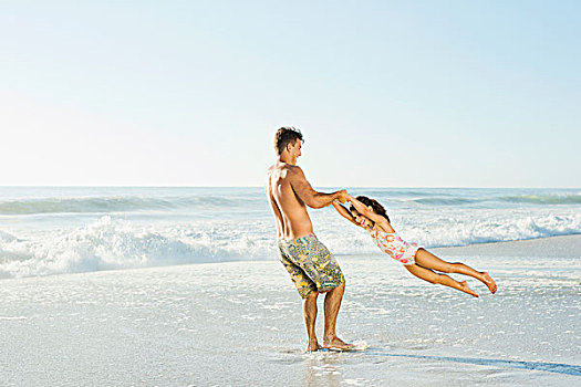 父亲,晃动,女儿,海浪,海滩