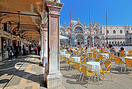 广场,街道咖啡店,大教堂,宫殿,威尼斯,威尼托,意大利,世界遗产